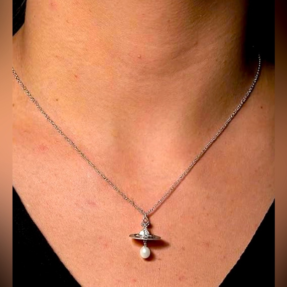 Read Adorable Revamped Vivienne westwood Crystal saturn Silver pendant necklace